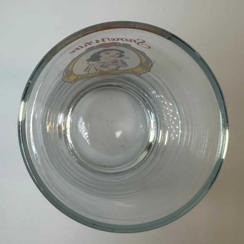 Disney's Vintage‎ Snow White Decorative Jeweled Drinking Glass